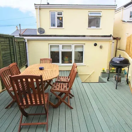 Sunny Corner Hayle